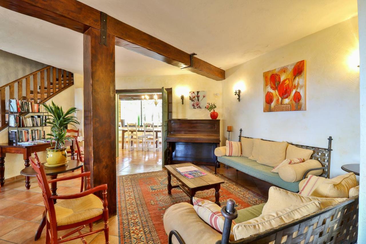 L'Estirado Des Adrets Hotel Les Adrets-de-l'Esterel Bagian luar foto